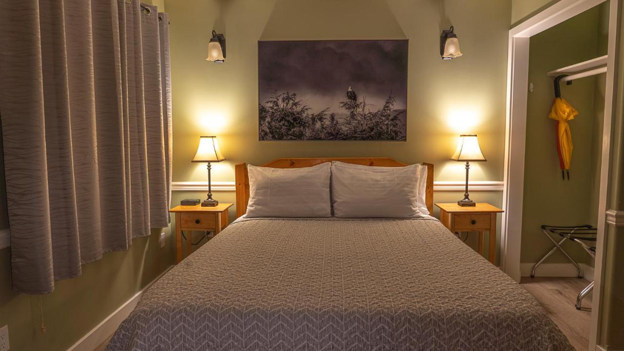 Wild Pacific Guest Suites Ucluelet Buitenkant foto