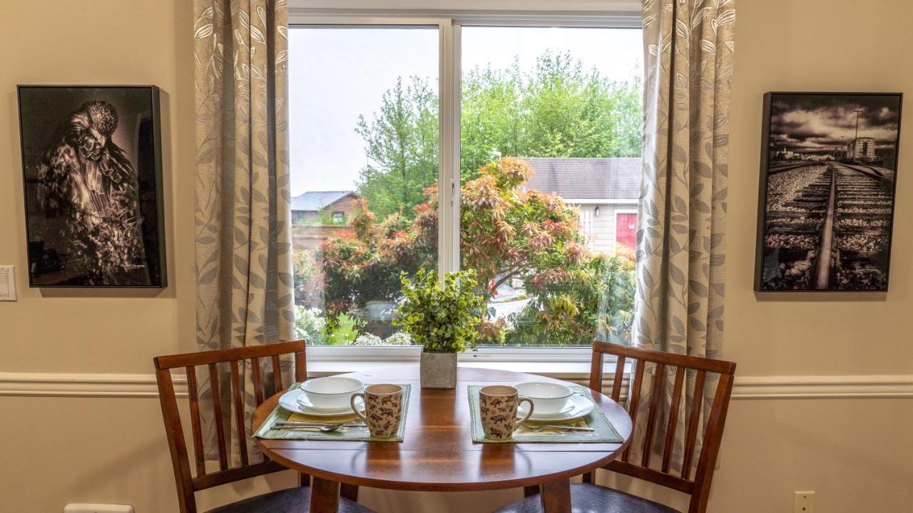 Wild Pacific Guest Suites Ucluelet Buitenkant foto